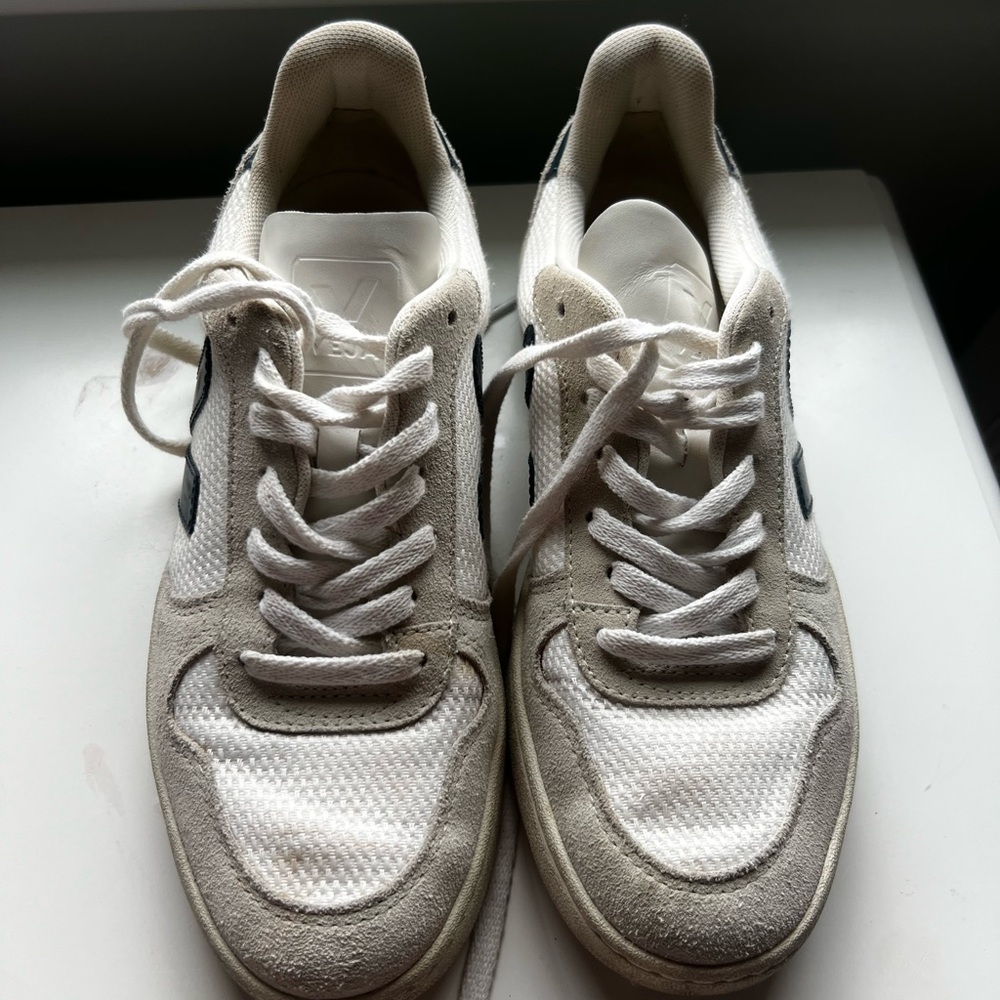 Veja Womens Sneakers